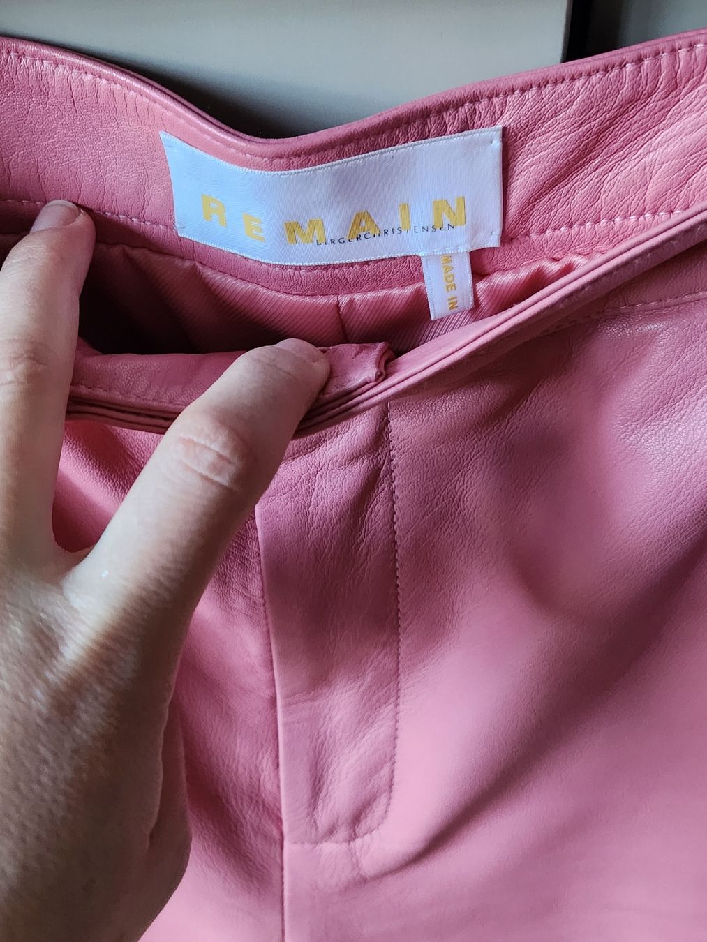 Pantaloni: LEATHER SHORT Remain 34 – Nuovo (secondo la descrizione) da Pully venduto da belleisa01 4