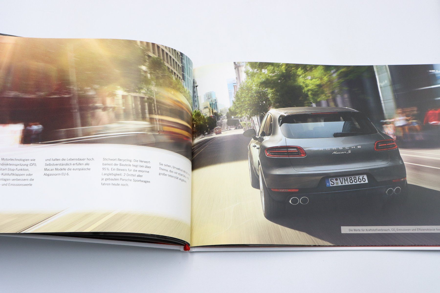 Porsche Documenti: Porsche Macan 2013 Hardcover Prospekt – Usato da Bühl b.Aarberg venduto da Collectorpassions 6