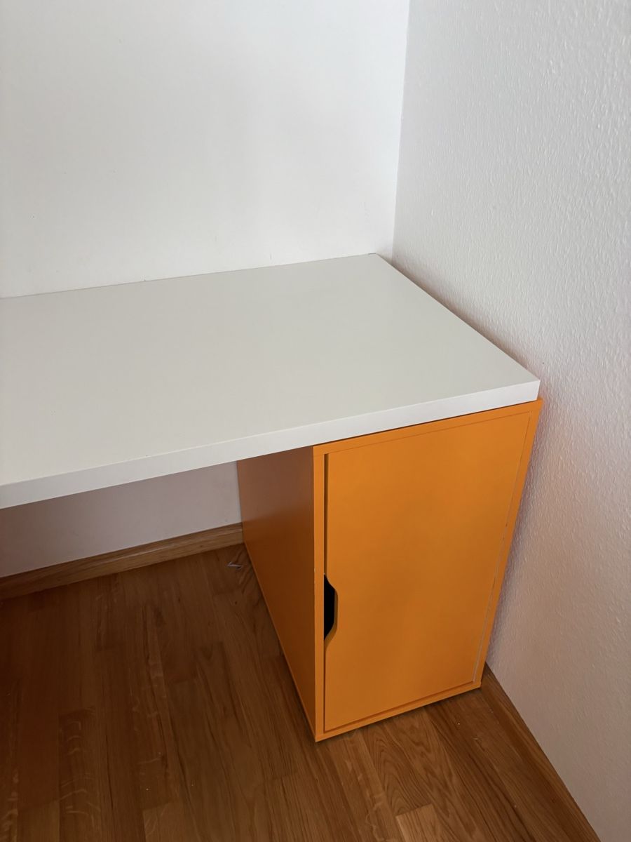 Ikea Bureaux: Schreibtisch mit Korpus – D'occasion à Basel par puppy13 3