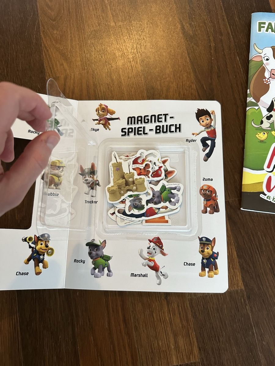 Libri: Magnetbuch wie neu + Malbuch gratis – Usato da Dietikon venduto da mike.thorton 1