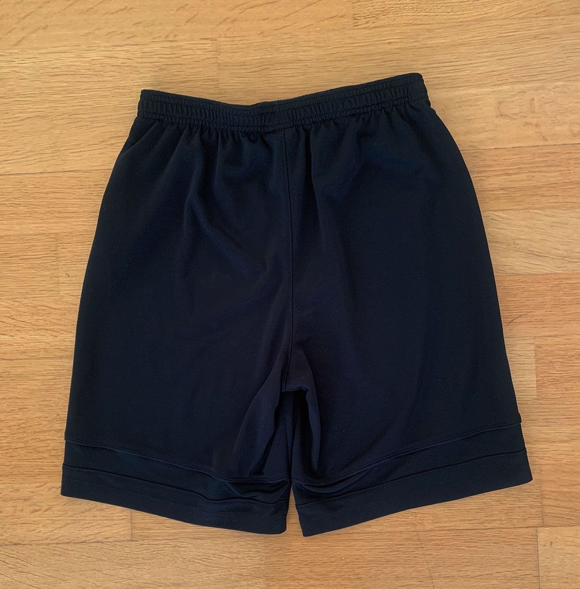 Nike Hosen: Nike Shorts Dri-FIT Academy – Gebraucht aus herrliberg von flora8008 1