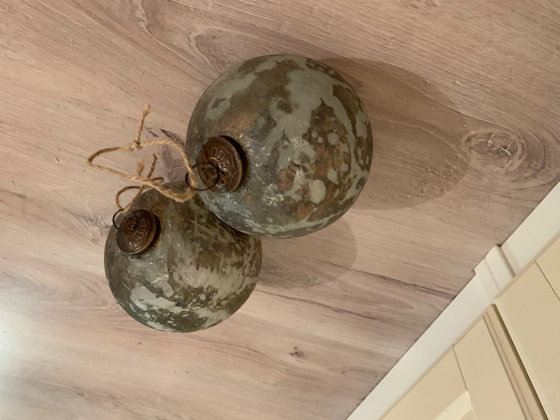 Alle Dekorationen: Riesige Weihnachtskugeln, Vintage Look, Umfang 41 cm – Gebraucht aus Nunningen von silvermoon68 7