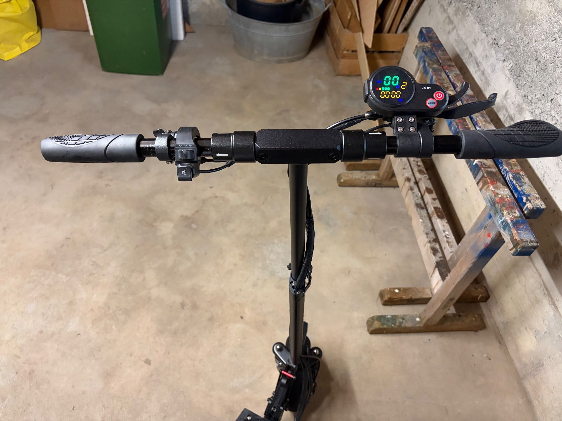 Scooters: VMAX R25 E-Scooter, Fast neu! – D'occasion à Birrwil par rob_tdk8 3