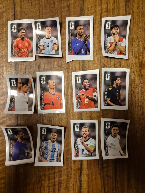 Alle 12 Coca Cola Panini WM 2026 Sticker Set (Neu (gemäss Beschreibung ...