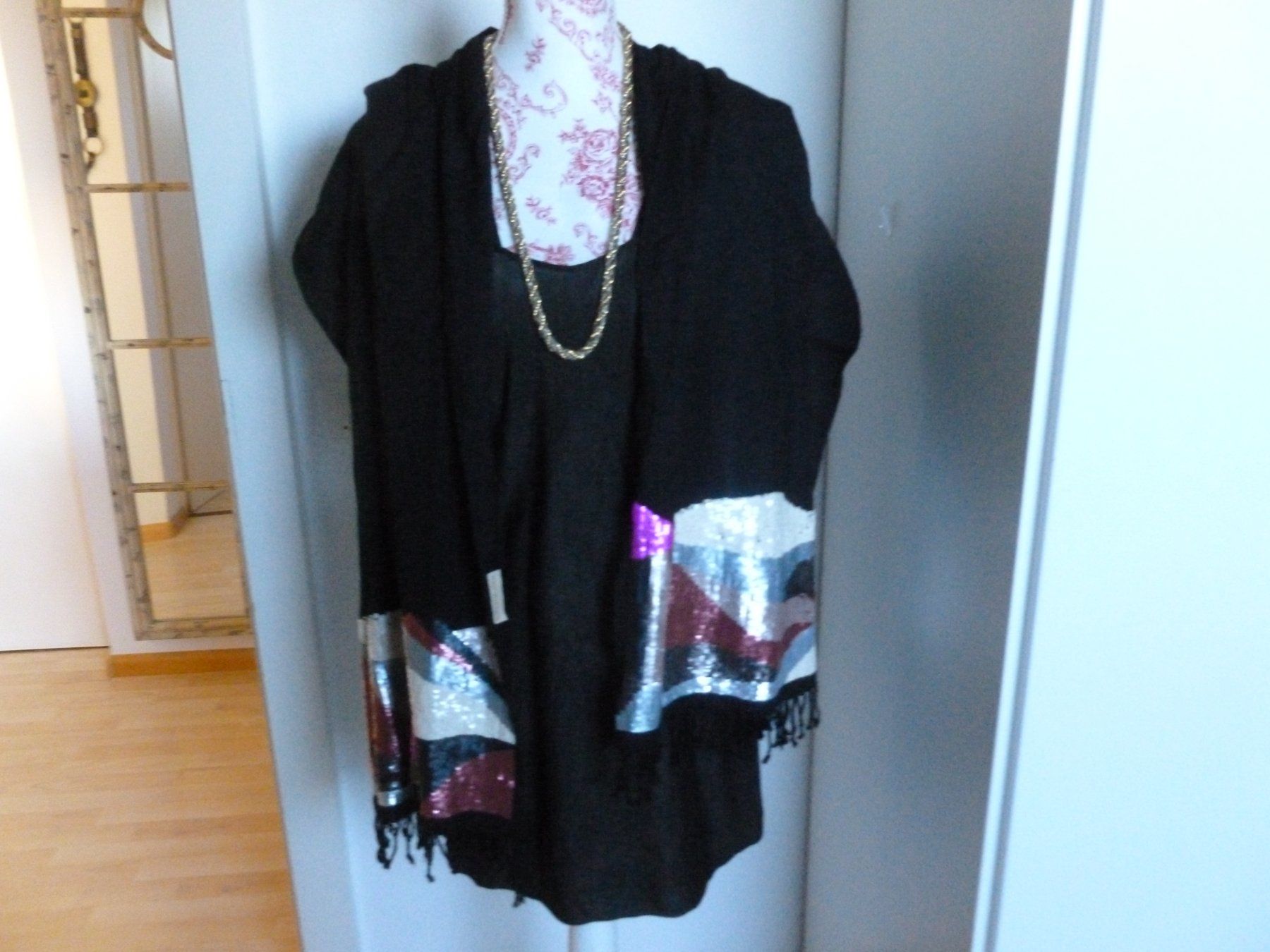 Robes: schwarzes Kleid – D'occasion à Arlesheim par Jadur