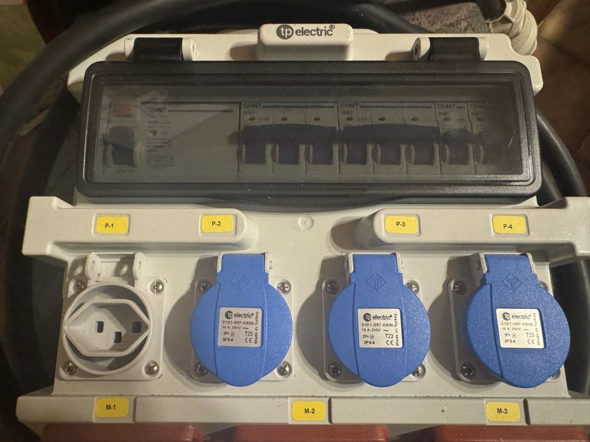 Elektrotechnik: TP Electric Mobiler Stromverteiler Neuwertig – Neu (gemäss Beschreibung) aus Triengen von B_S_92 3