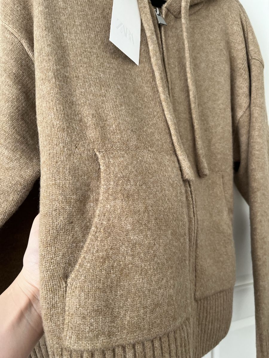 Zara Maglioni & Felpe: Knit zip hoodie – Nuovo e nell'imballaggio originale da Allschwil venduto da eyl_bb8q 4
