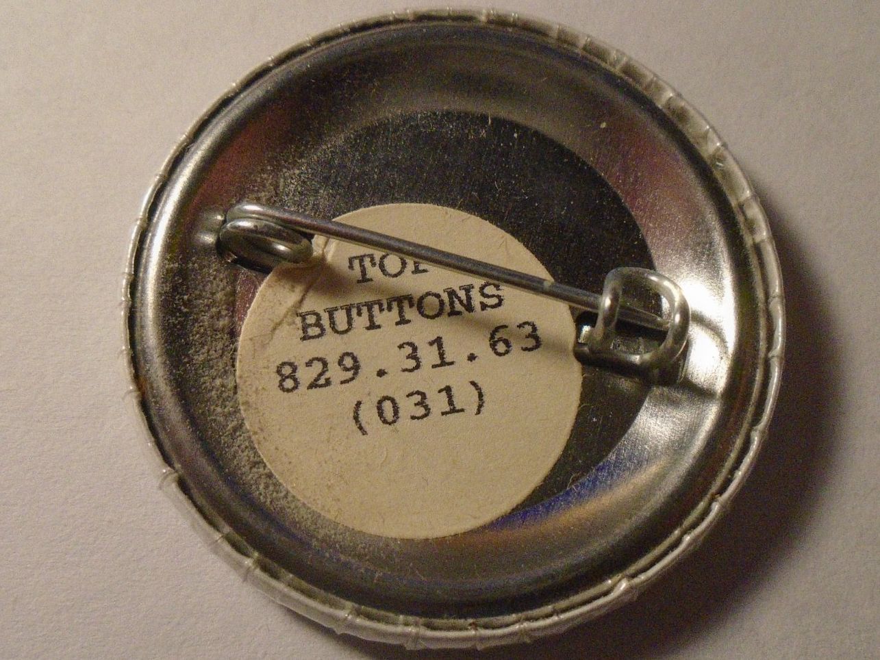 Placchette & Badge: 1 Schweizer Blindenverband Button – Usato da Winterthur venduto da Beli2000 1