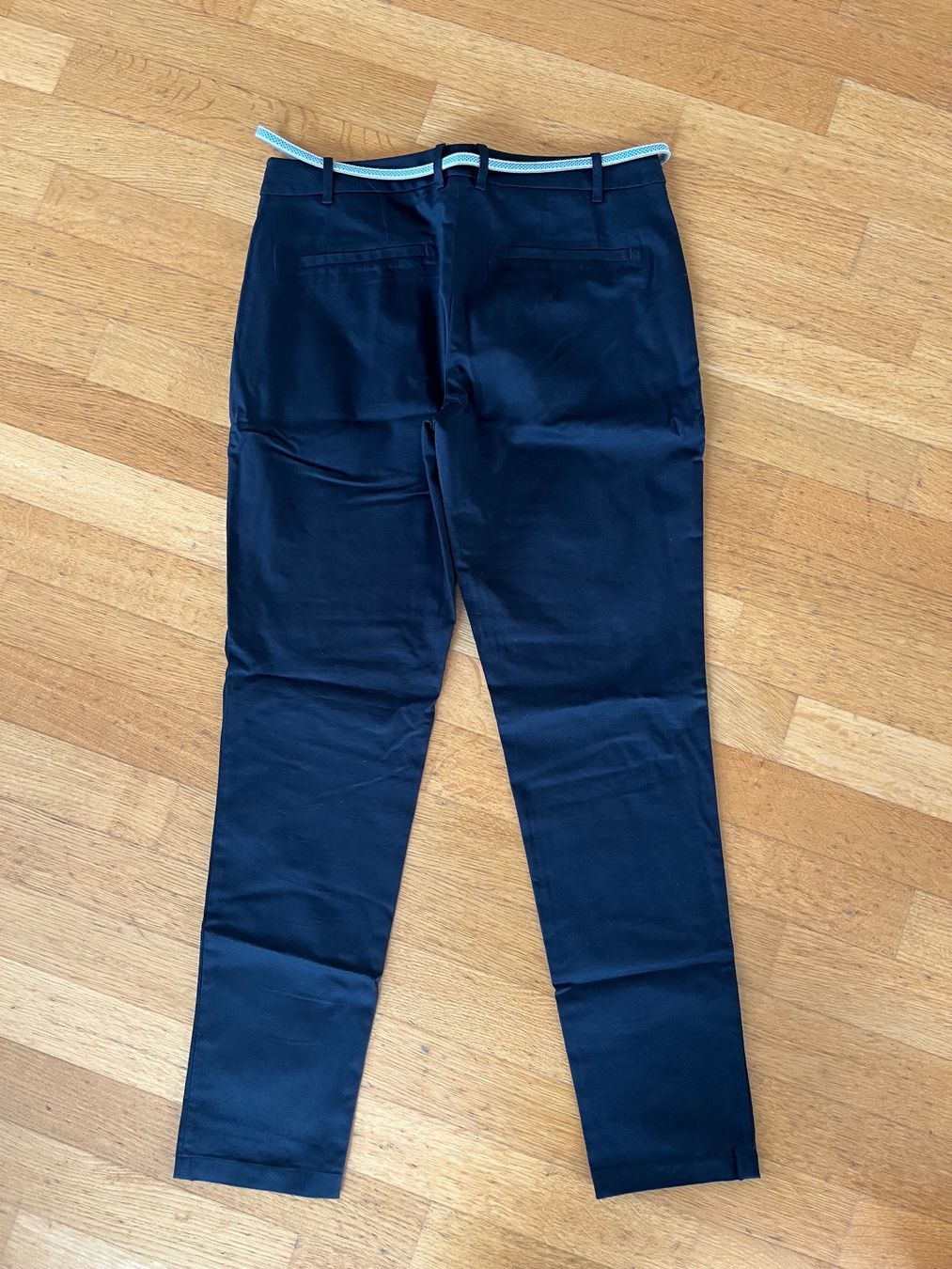 Esprit Pantaloni: Esprit Stoffhose, dunkelblau, Gr. 38/30, neu – Nuovo e nell'imballaggio originale da Kreuzlingen venduto da zwergli05 2