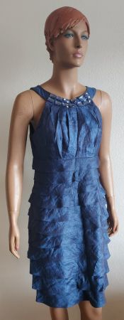 Neues elegantes Kleid mit Strassverzierung Gr. 40 Yessica