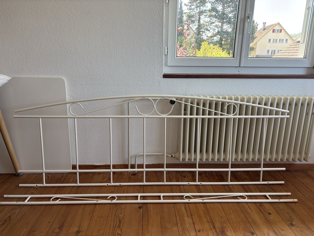 Letti: Metallbett weiss – Usato da Däniken SO venduto da Spaetzle
