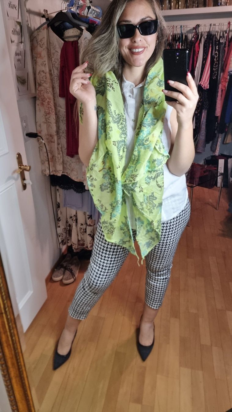 Foulard & Sciarpe: Italienischer Schal Baumwolle & Seide – Usato da Wald ZH venduto da CapLux 1