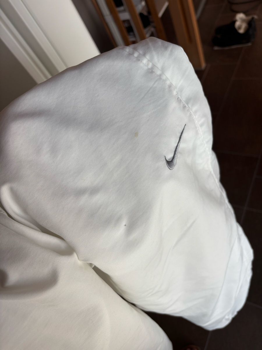 Nike Pantaloni: Weisse Nike Trainingshose – Usato da Seftigen venduto da noe_5vrp 2