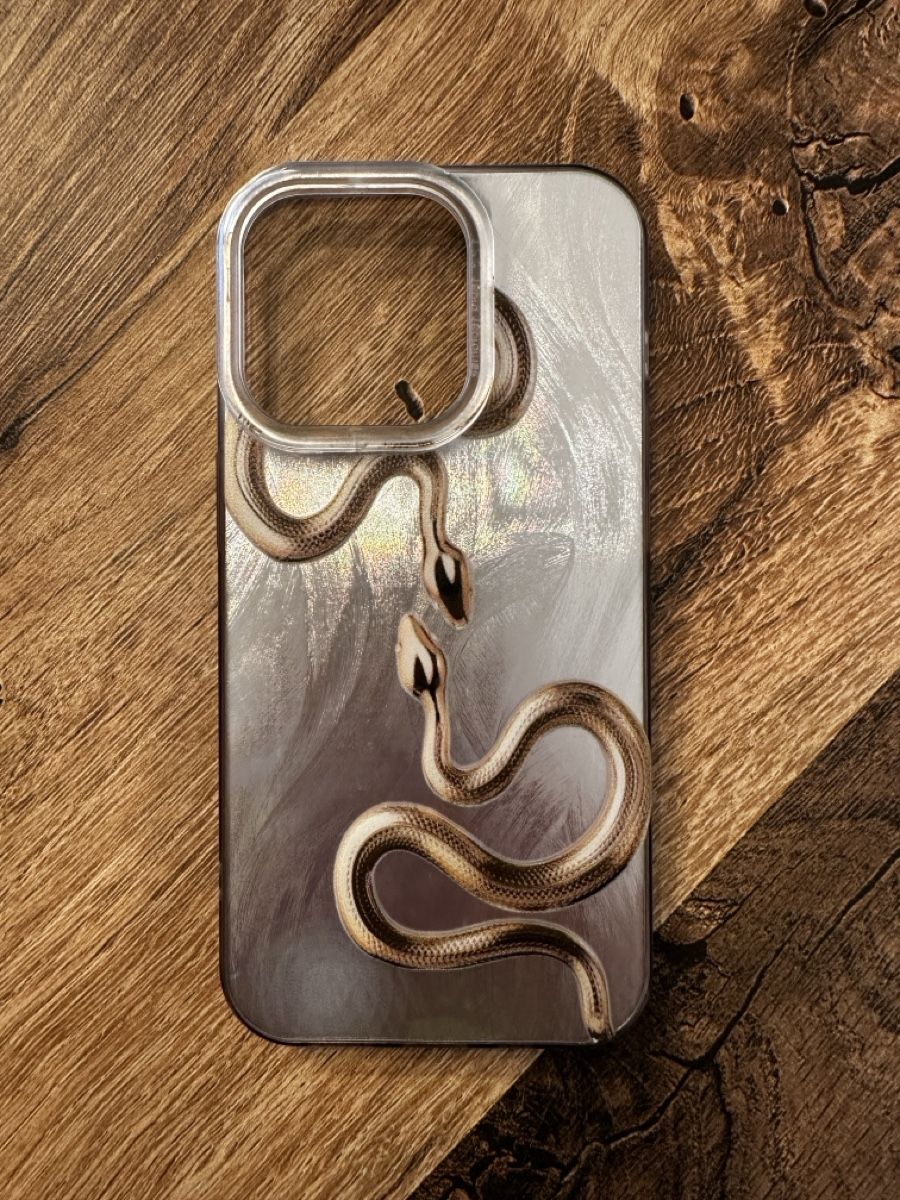 Covers & Schutzfolien: iPhone 14 Pro Hülle mit Schlangenmotiv – Neu (gemäss Beschreibung) aus Siebnen von luana_cataleya