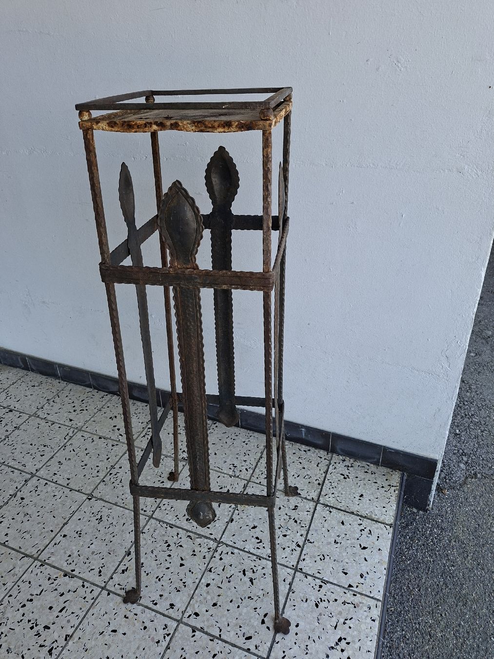 Altro per la casa: Antiker Blumenständer – Usato da Aarwangen venduto da jaelli01