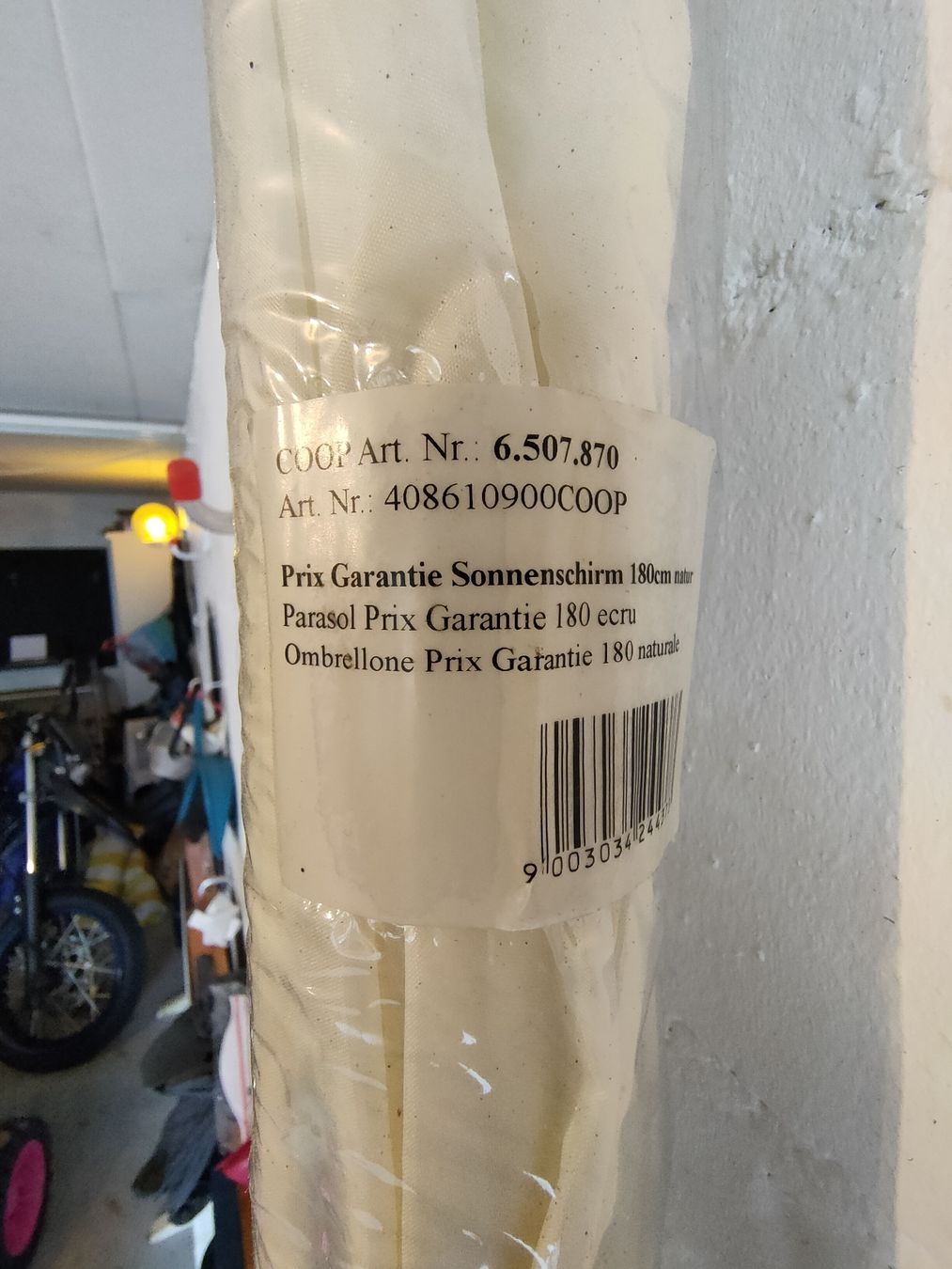 Ombrelloni: Sonnenschirm von Coop für Strandurlaub oder Balkon – Usato da Wetzikon ZH venduto da Elos34