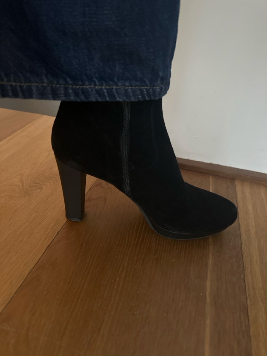 Scarpe da donna: Fabrikneue schwarze Overknee Stiefel, Gr. 40 "Convertini" – Nuovo e nell'imballaggio originale da Chur venduto da Renibe 3