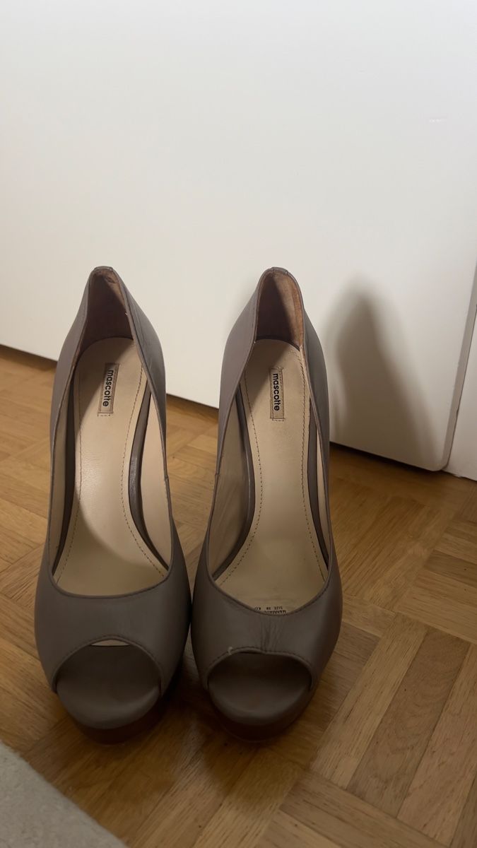 Damenschuhe: Stöckelschuh gr38 elegant sehr hoch – Gebraucht aus Pratteln von nt.geschenkshop 1