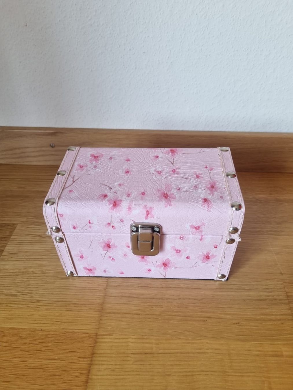 Cassapanche: Rosa Schatztruhe – Nuovo (secondo la descrizione) da Rothenburg venduto da Guagas 1