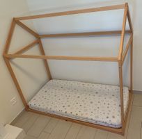 Lettino-Casetta Montessori + Materasso + Cuscino + 2x Set