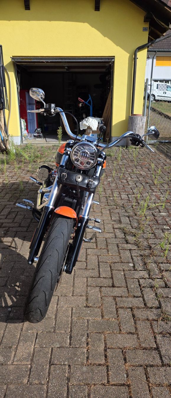 Harley-Davidson Cruisers: Harley-Davidson FXBR 117 Breakout – D'occasion à Seewen SO par DealornoDeal 2
