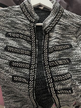 Schöner Pullover / Jäckchen 38