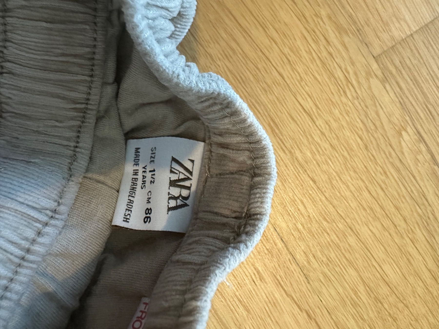 Zara Pantaloni: Zara baby Hose – Usato da Sion venduto da ppi_l6qr 2