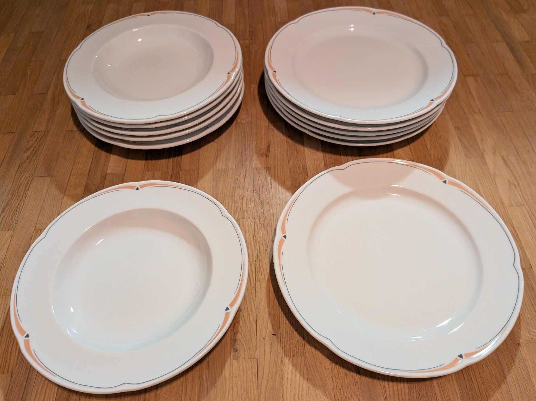 Set di piatti: 12 teiliges Essgeschirr Bauscher – Usato da Zürich venduto da FloLer
