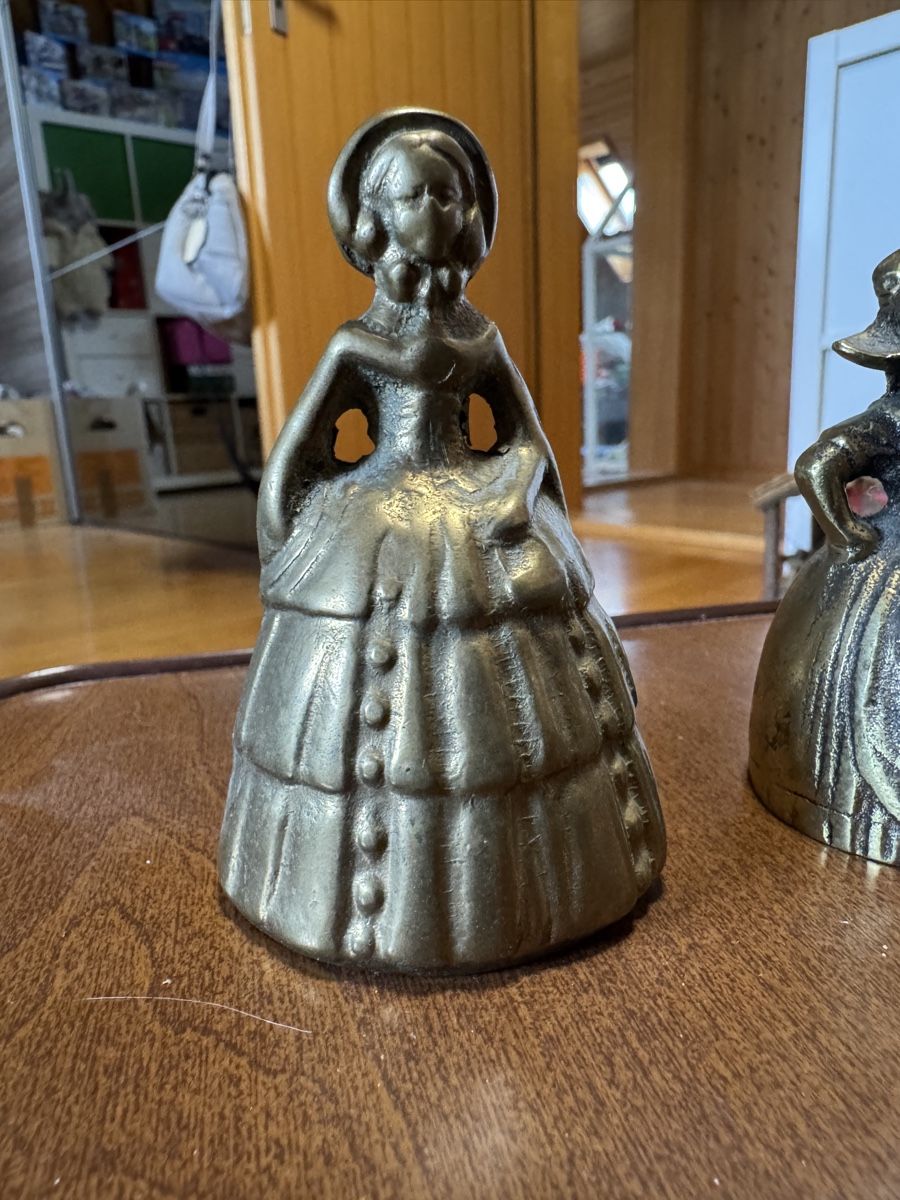 Campanacci mucche: Tischglocken Messing,Vintage – Usato da Grossaffoltern venduto da sherry73 2