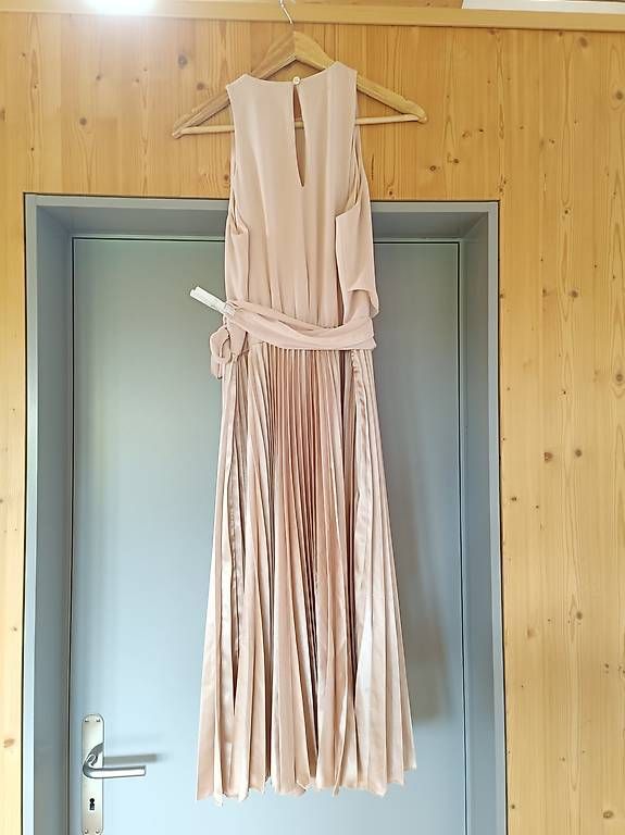 Kleider: Wunderschönes Festkleid, Abendkleid – Gebraucht aus Bütschwil von bloc 1