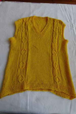 gelber Pullunder handgestrickt ca. Gr. S
