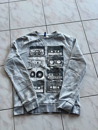Sweat gris motifs cassettes Taille M