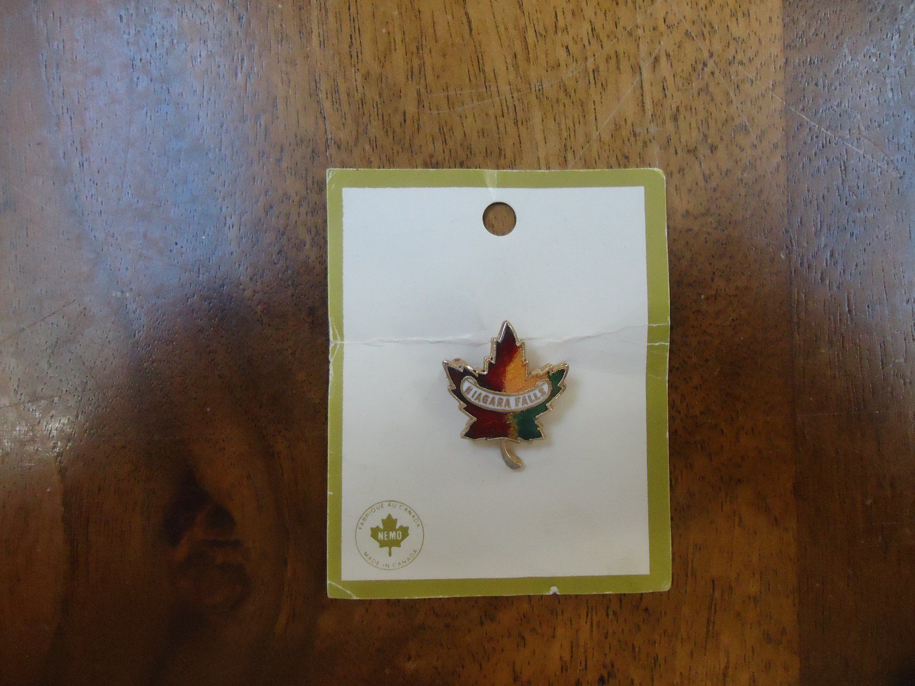 Placchette & Badge: Petite broche Niagara falls Canada – Nuovo (secondo la descrizione) da Vessy venduto da mafabe