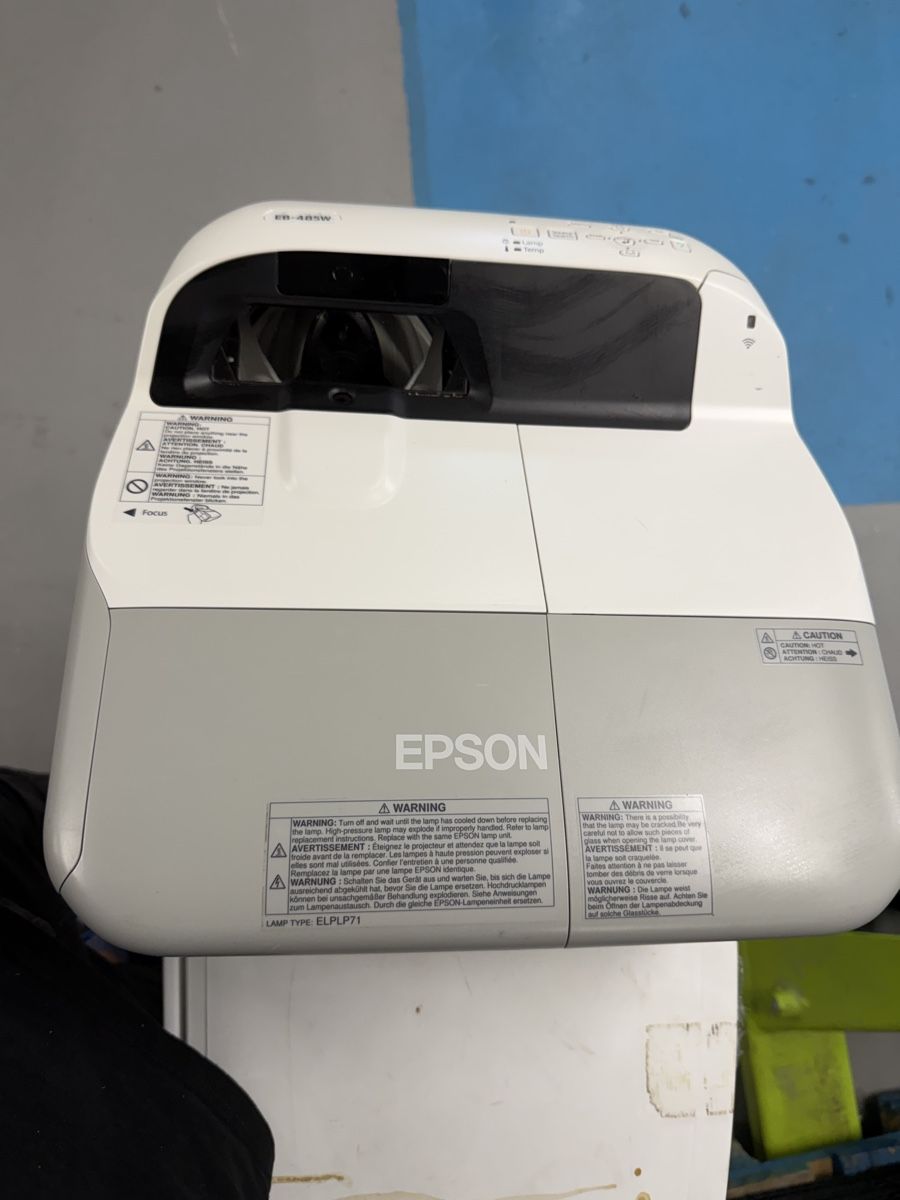 Videoprojektoren: Epson Beamer – Neu (gemäss Beschreibung) aus regensdorf von efe_tzt8