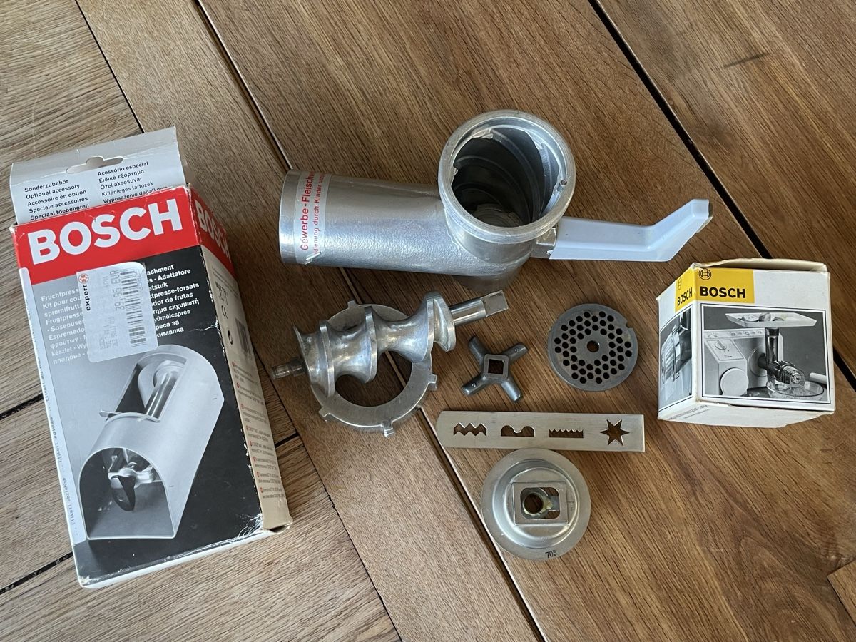 Bosch Elettrodomestici da cucina: BOSCH  -neuzeit- UniversalKüchenmaschine – Usato da Bern venduto da rit_d25b 3