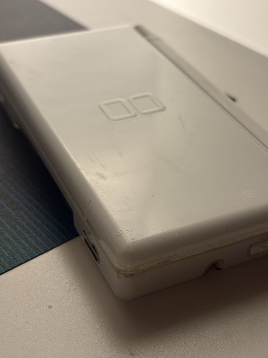 Nintendo Konsolen: nintendo ds lite defekt – Defekt aus Novazzano von aaaaac27 2