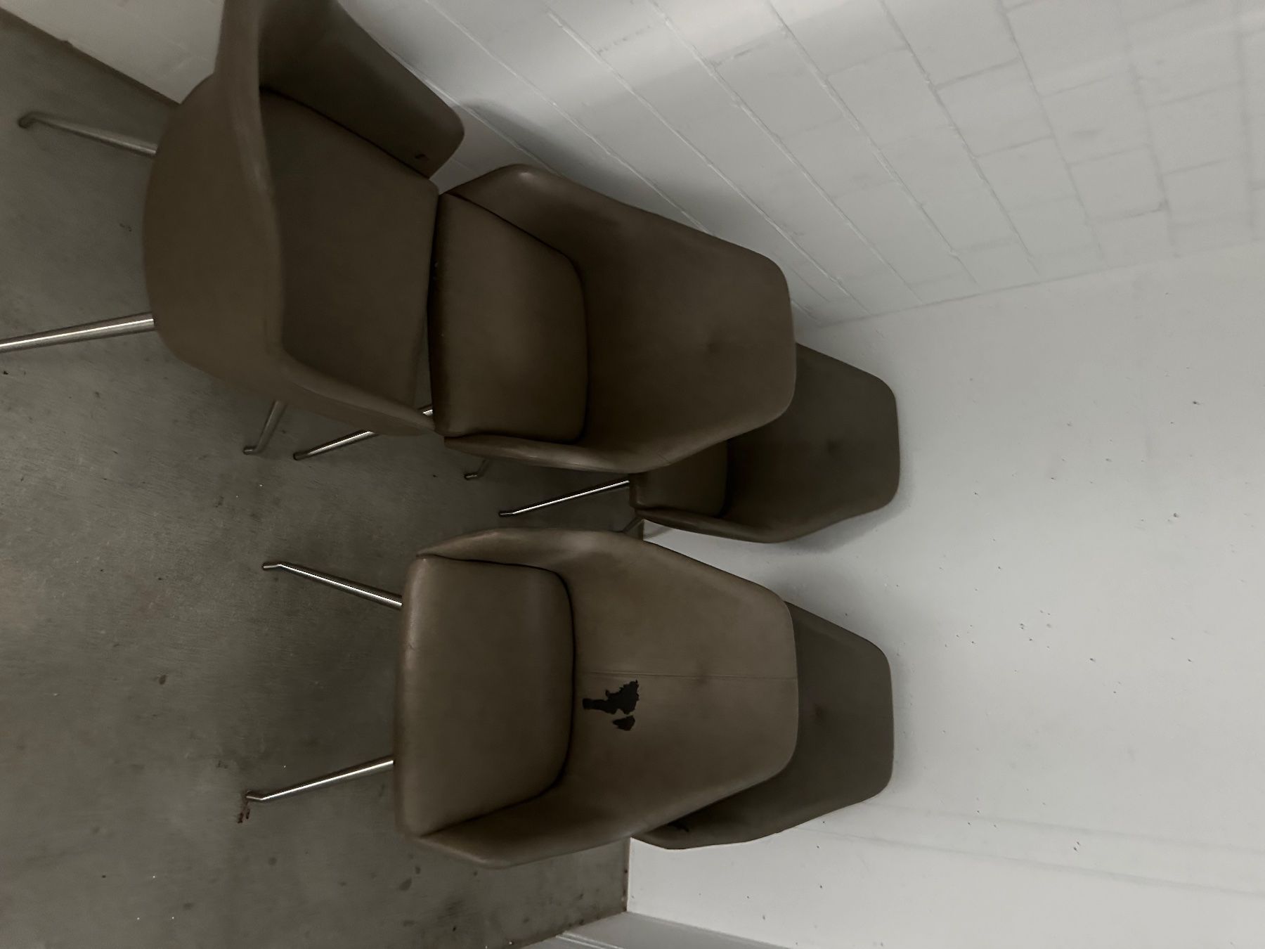 Chaises: 5 Stühle - Gebraucht – D'occasion à Jona par Manu1893 1