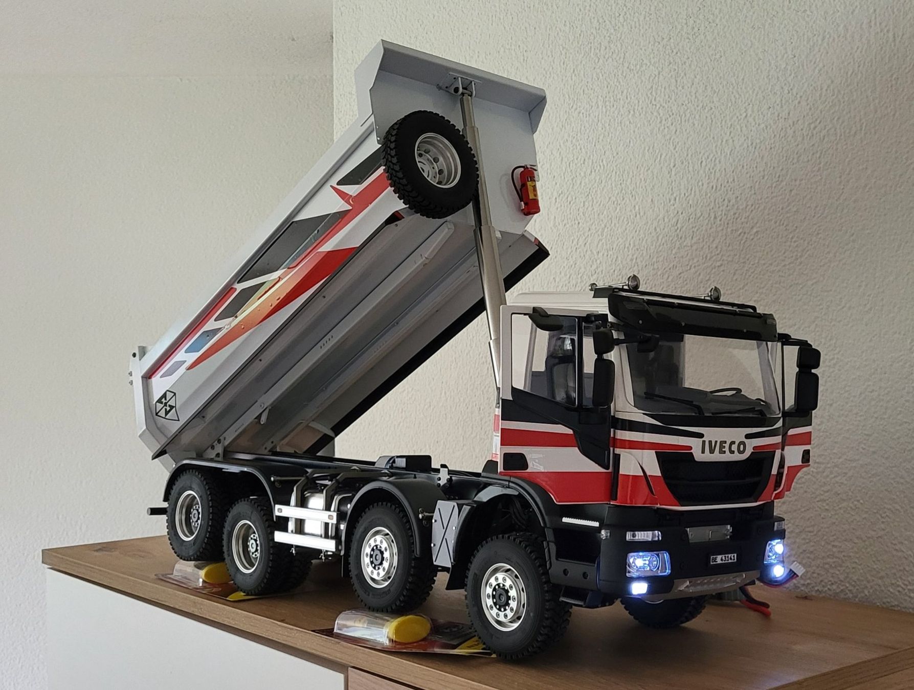 Modellismo RC: IVECO 8x8    RC-LKW RTR – Nuovo (secondo la descrizione) da Bottenwil venduto da Toyscout 1