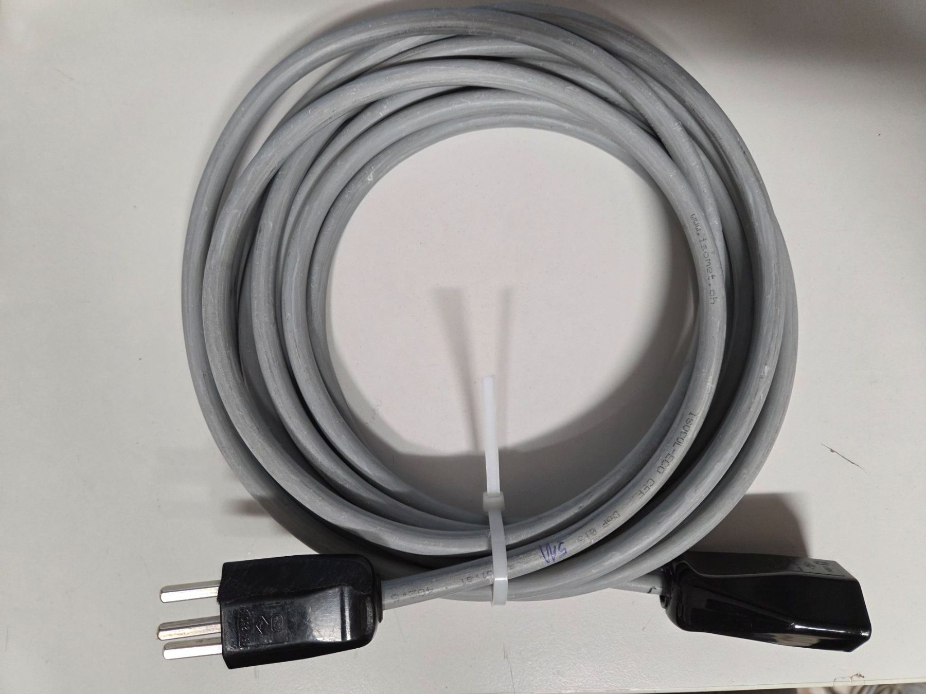Kabel: Verlängerungskabel T23 16A 5m – Gebraucht aus Zürich von eymen20