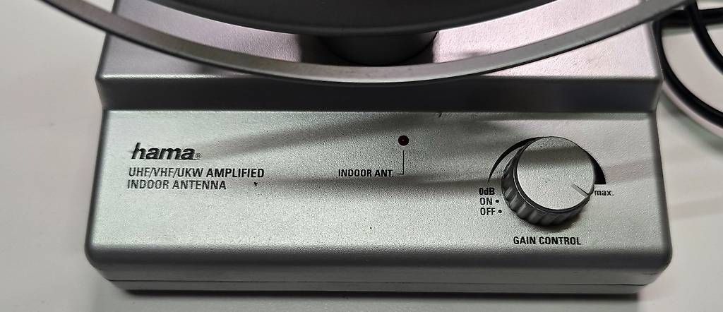 Radiocomunicazione: Aktive Zimmerantenne DVB-T, UHF, VHF, UKW – Usato da Steinerberg venduto da Bcsbcs 2