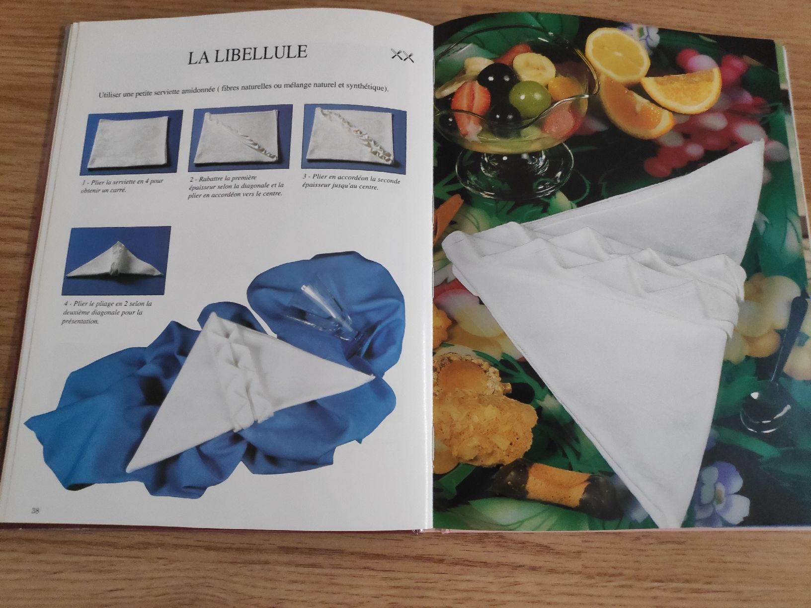 Libri: Livre Pliage de serviettes – Nuovo (secondo la descrizione) da Couvet venduto da fat_kyl7 4