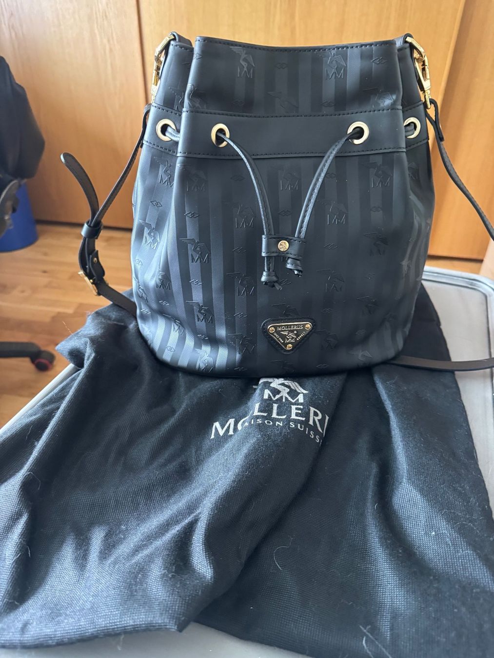 Maison Mollerus Taschen für Damen: Maison Mollerus Beuteltasche Durban – Neu (gemäss Beschreibung) aus Zürich von ruf_6lyr