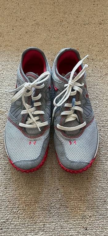 Herrenschuhe: Under Armor Sneakers - selten gebraucht! – Gebraucht aus Zollikerberg von kajschi