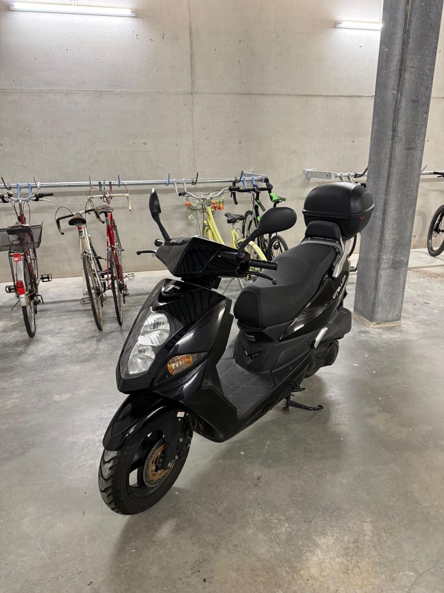 Daelim Scooter: Daelim Otello FI 125 – Usato da Bern venduto da Balucodor