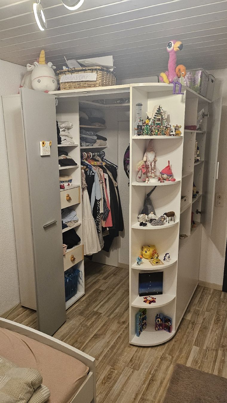 Armoires: Begehbarer Kleiderschrank – D'occasion à Eptingen par Marrasascha