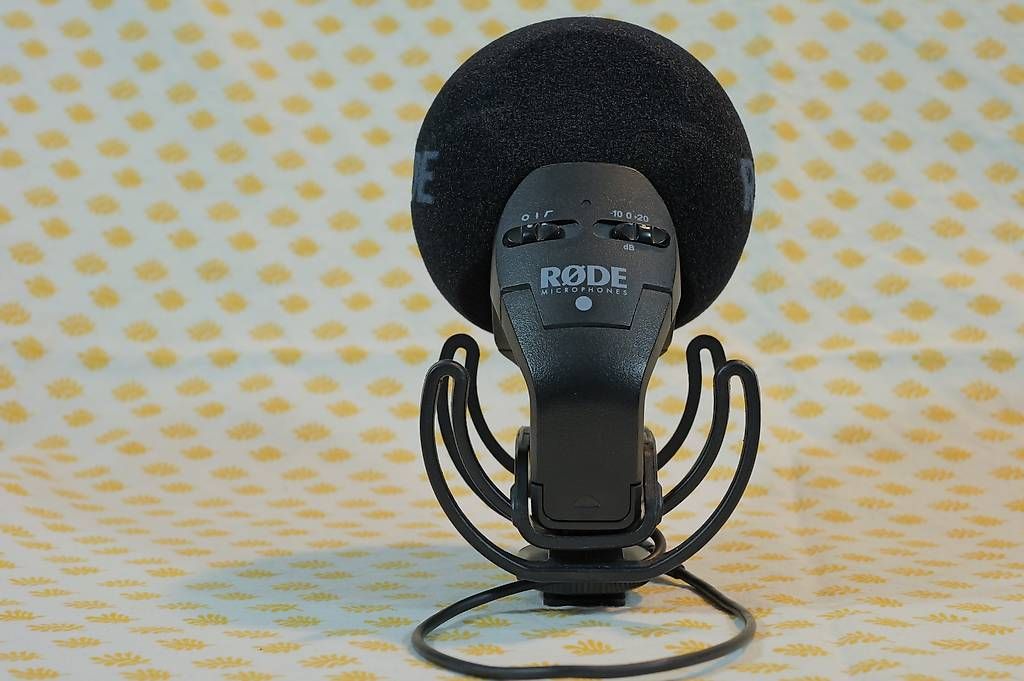 Røde Microfoni: Rode Stereo Videomic Pro R / Mikrofon mit Fellwindschutz – Usato da Fajauna venduto da Freelance0 1