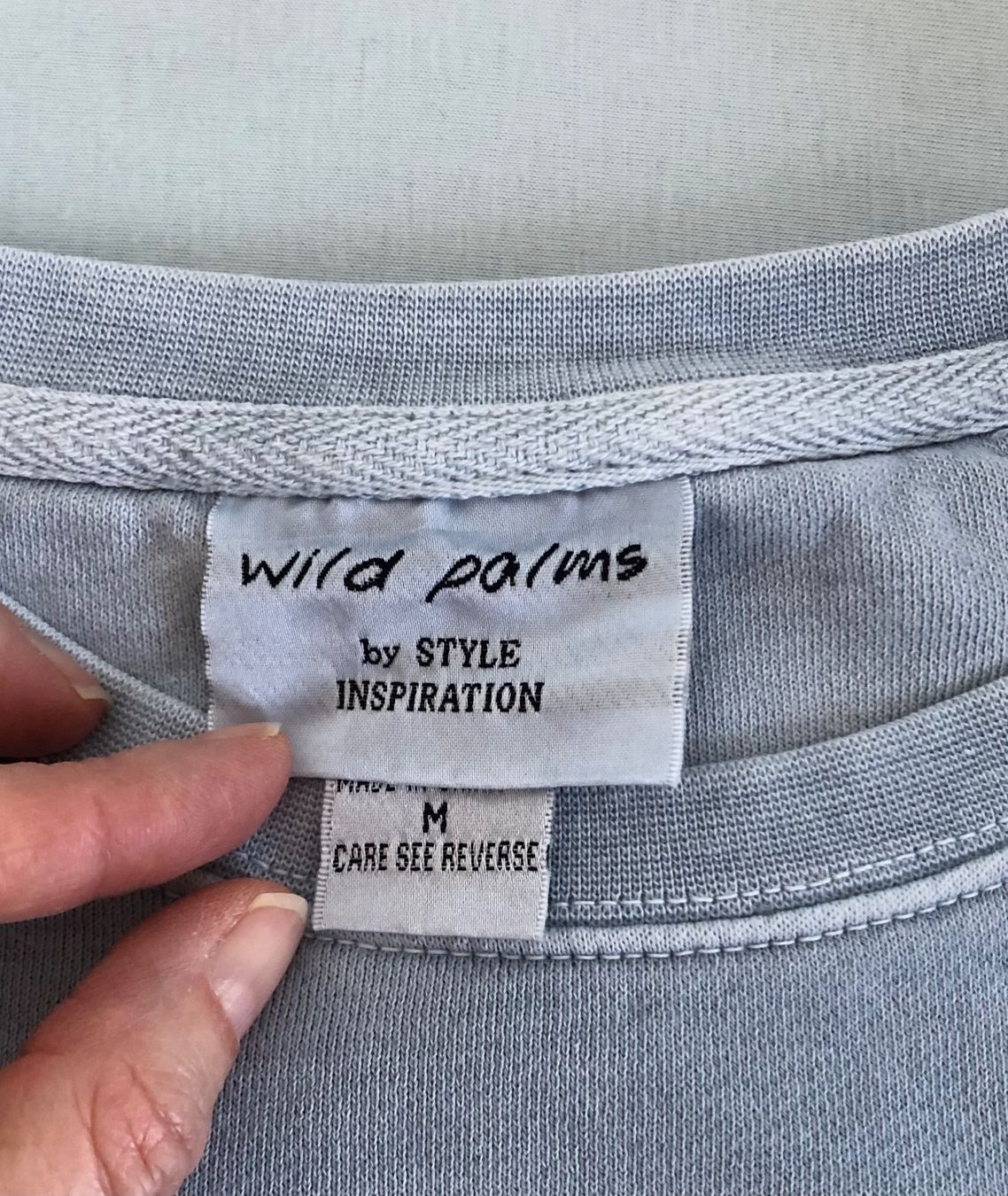 Pullover & Sweatshirts: Sweat vintage bleu clair taille L – Gebraucht aus Le Crêt-p-Semsales von staglione69 2
