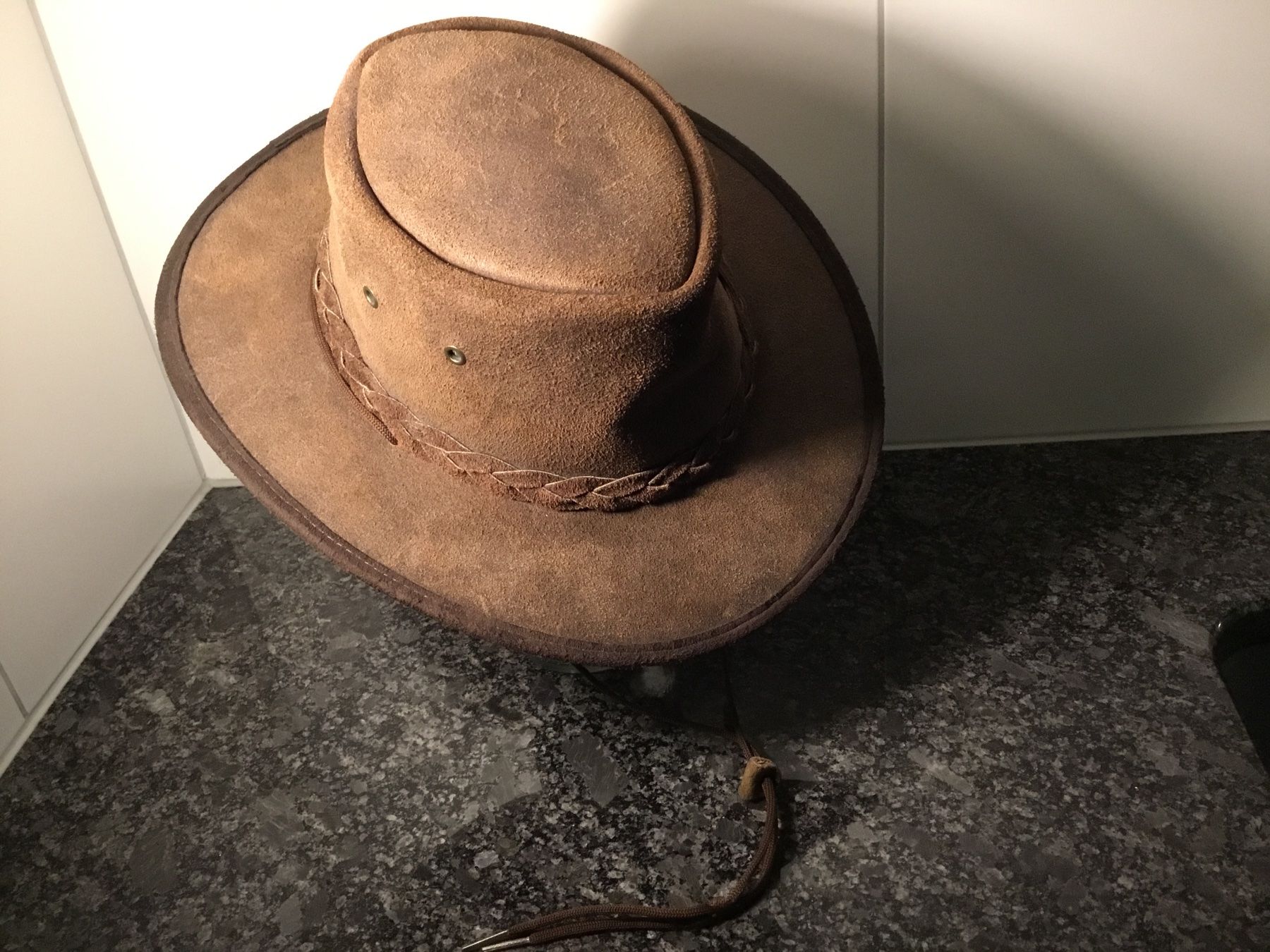 Hüte, Mützen & Caps: Cowboyhut aus Echt- Wildleder – Neu (gemäss Beschreibung) aus Chur von