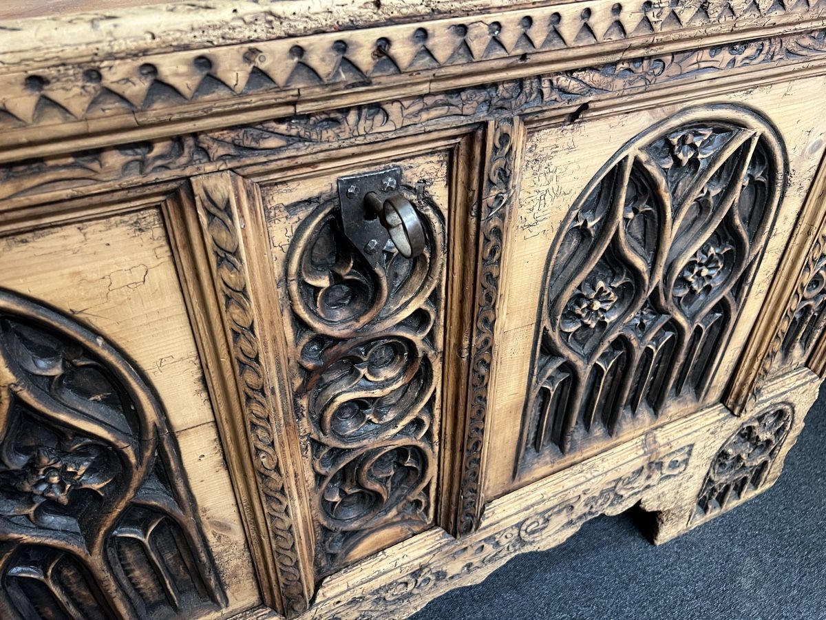 Cassapanche: Arventruhe – Usato da Gossau SG venduto da Keller-Antiques 1