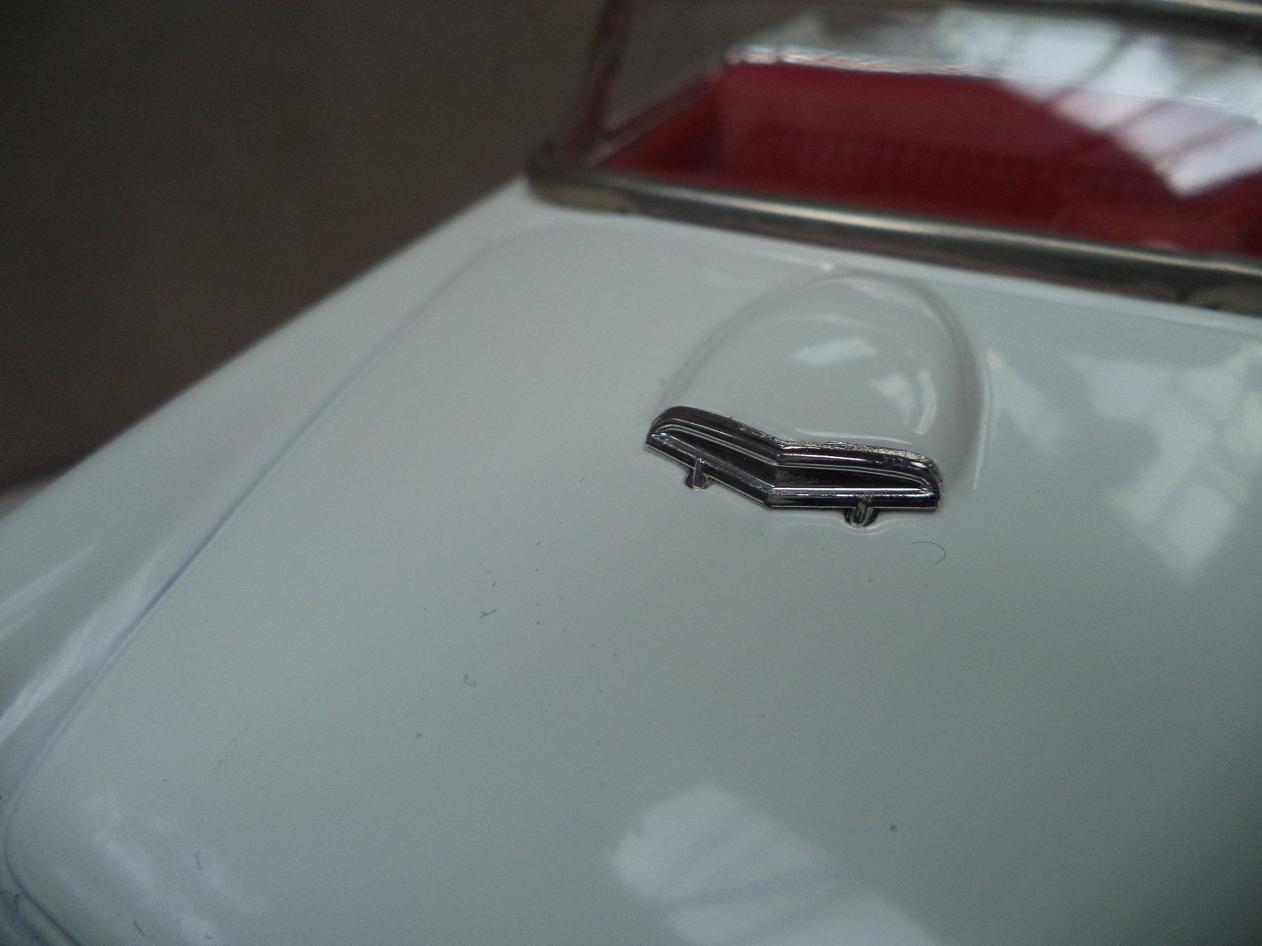 Modellini d'auto: Blech FORD 56 THUNDERBIRD 1:18 – Nuovo e nell'imballaggio originale da Rieden AG venduto da Wirth03 5